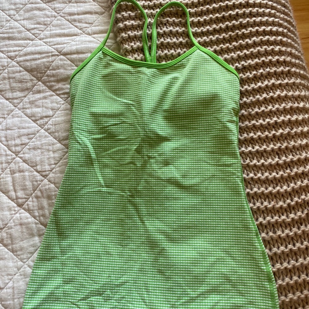 lululemon power y tank size 4